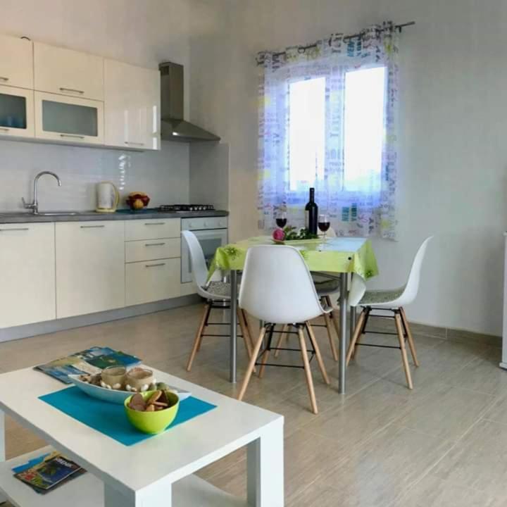 Apartman Laura Tribalj Exterior foto