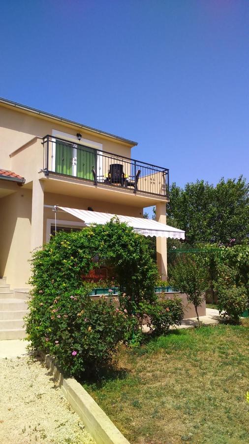 Apartman Laura Tribalj Exterior foto